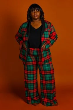 The Lincoln Log Love Lady | Women's Green Plaid Christmas Suit -Clothing Store 08 27 Christmas FormalIMG 2436 Edit