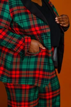 The Lincoln Log Love Lady | Women's Green Plaid Christmas Suit -Clothing Store 08 27 Christmas FormalIMG 2444